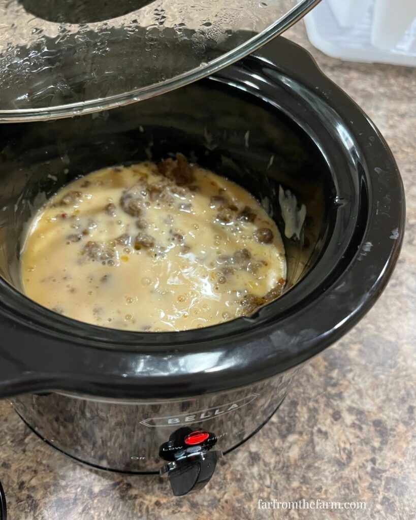 Easy Game Day Slow Cooker Sausage Queso Dip Recipe!