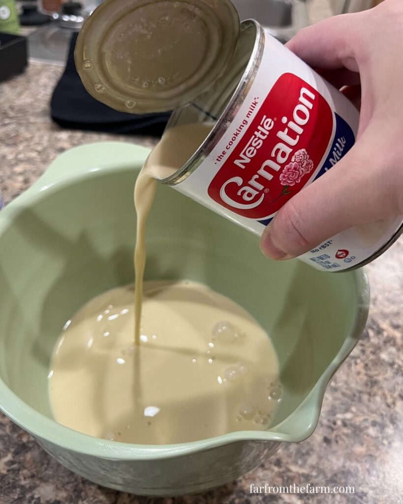 How to Make Buttermilk from Canned Evaporated Milk and Vinegar