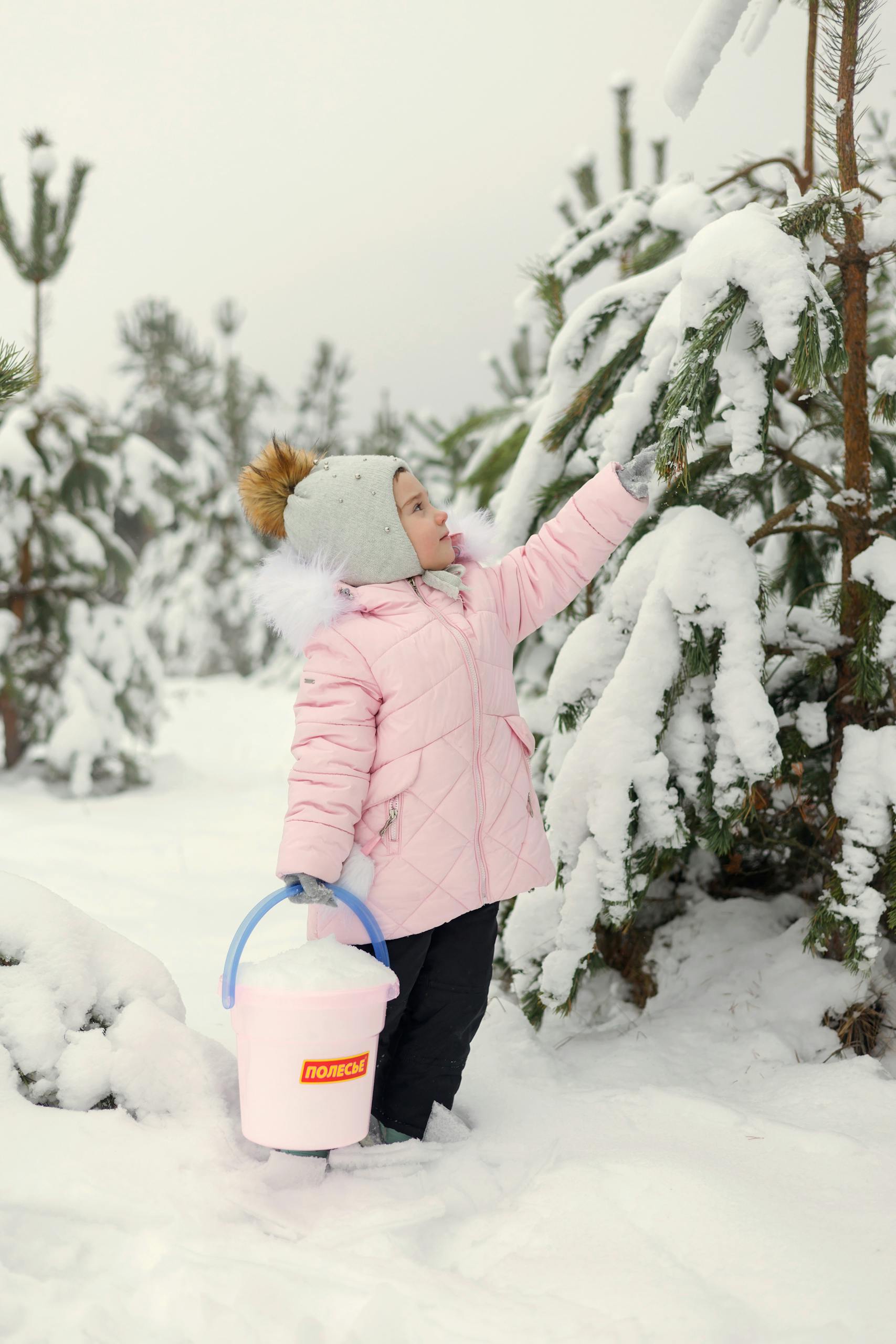 Christmas Eve traditions to start with your kids!